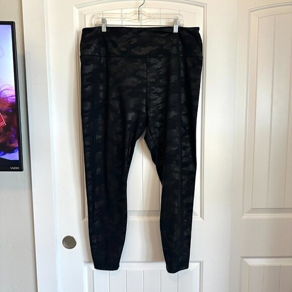 Simply Vera Vera Wang Pants - Simply Vera Vera Wang leggings black camo detail women's plus 1X